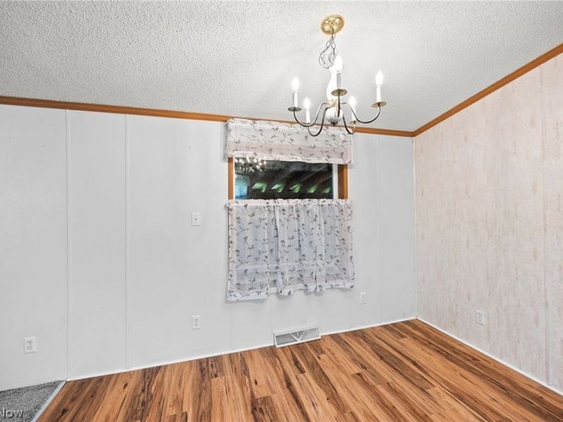 6 Laverne Lane, Chardon, OH 44024 Photo 9