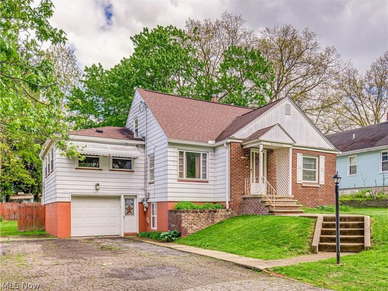 717 Columbia Avenue , Akron, OH 44310 Photo 2