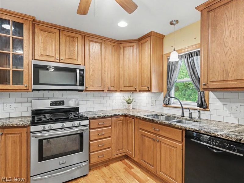 717 Columbia Avenue , Akron, OH 44310 Photo 9