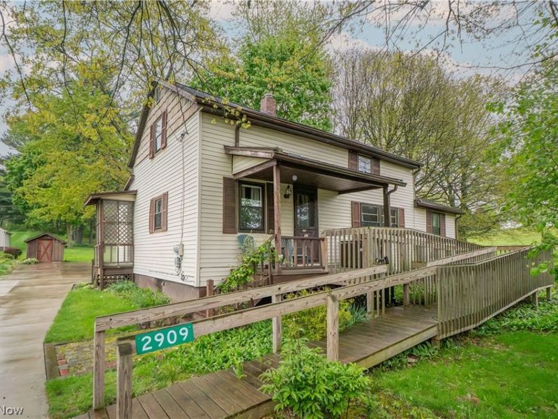 2909 Sanitarium Road, Akron, OH 44312 Photo 2
