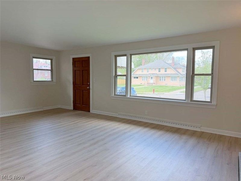1290 Parkway Boulevard, Alliance, OH 44601 Photo 10
