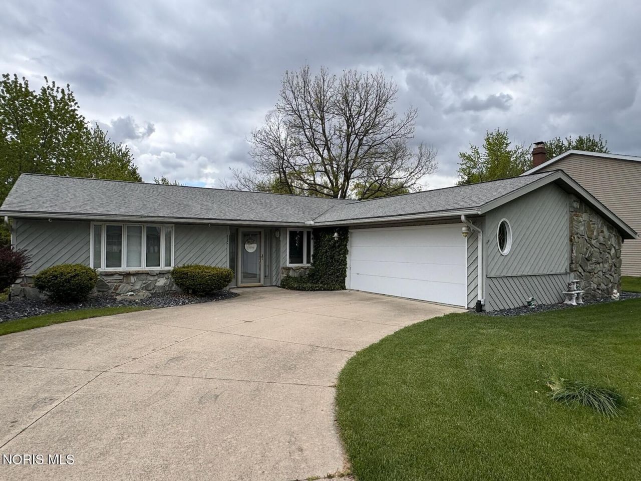 1114 Bavarian Lane, Bryan, OH 43506 Main Photo