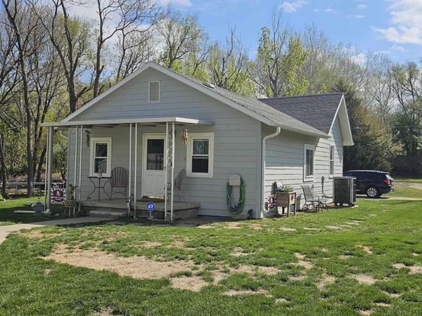 1101 CECELIA ST, Sioux City, IA 51105