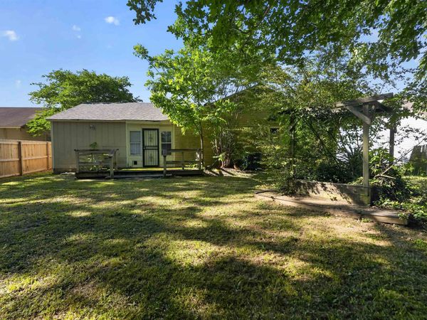 3372 SPRING SHADOW DR, Memphis, TN 38118
