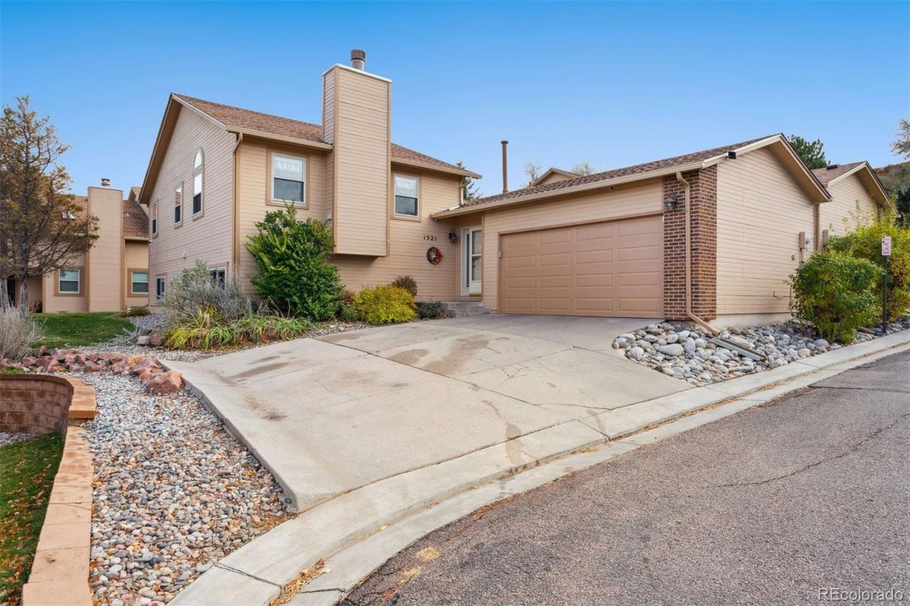 1521 Shane Circle, Colorado Springs, CO 80907 Main Photo