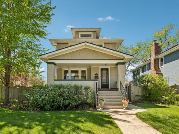909 Linden Avenue , Oak Park, IL 60302