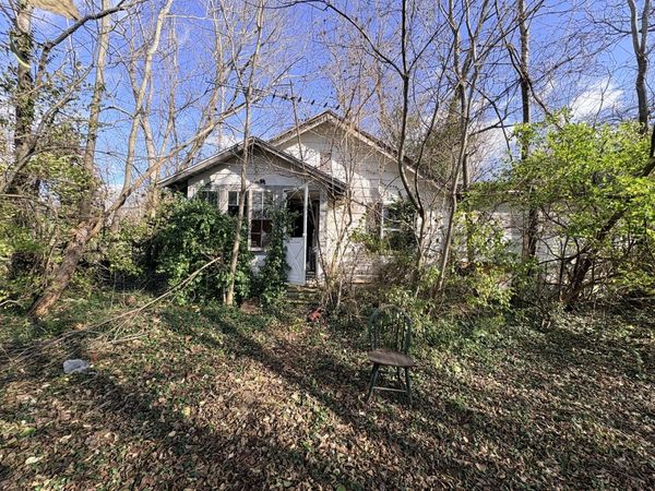 1116 S Holland Street , Harrisburg, IL 62946