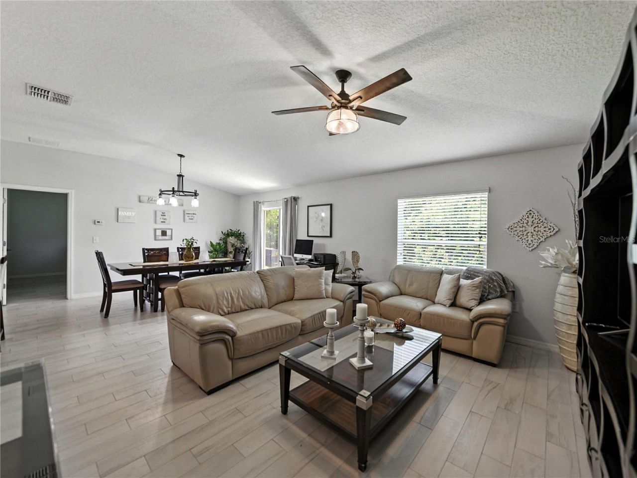 149 Cascade Bend Drive, Ruskin, FL 33570 Photo