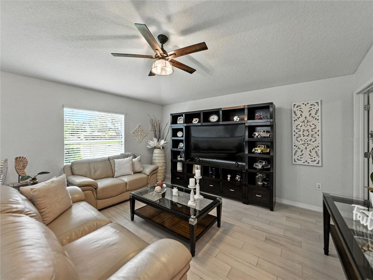 149 Cascade Bend Drive, Ruskin, FL 33570 Photo