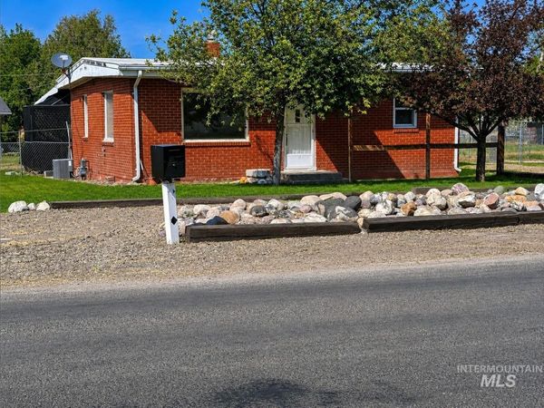 1937 E 4th Ave, Twin Falls, ID 83301