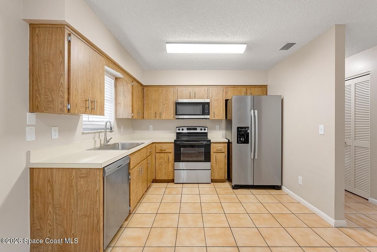 16 45th Avenue, Vero Beach, FL 32968 Photo