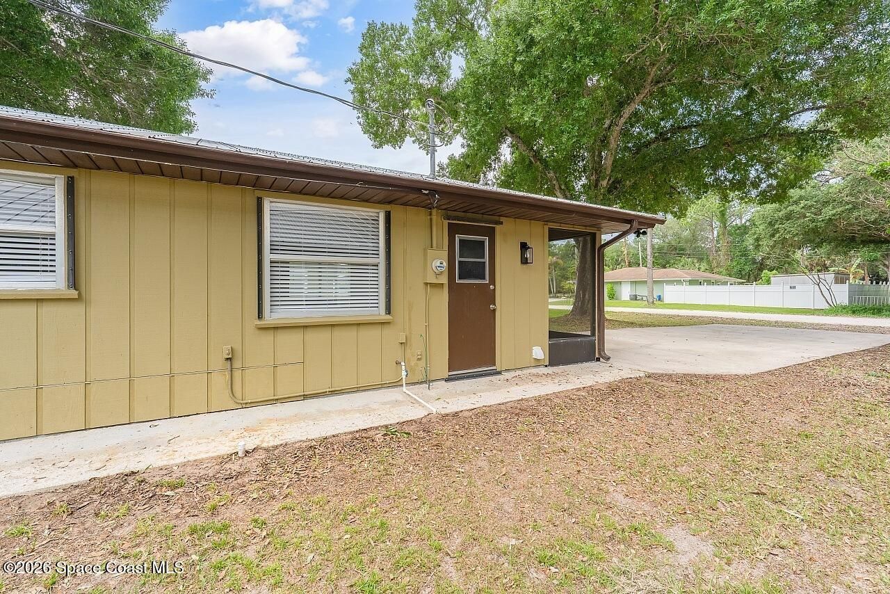 16 45th Avenue, Vero Beach, FL 32968 Photo