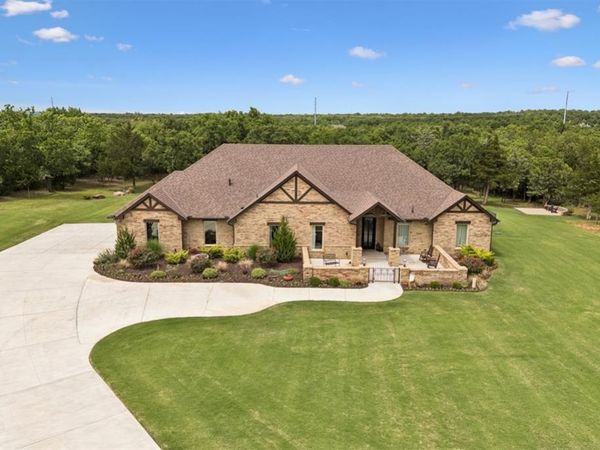 13281 Rock Hollow Circle, Arcadia, OK 73007