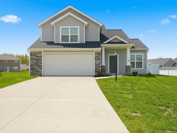 1513 Grasberg Cove, Fort Wayne, IN 46845