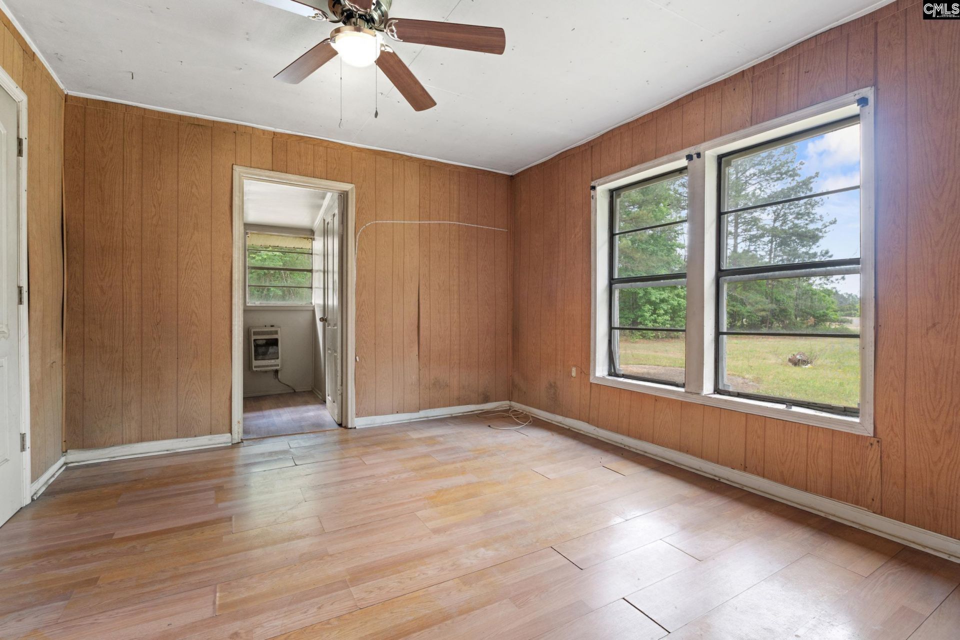 1359 Whispering Pine Road  Photo 8