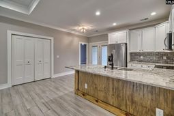 1023 Woodland Drive photo 4