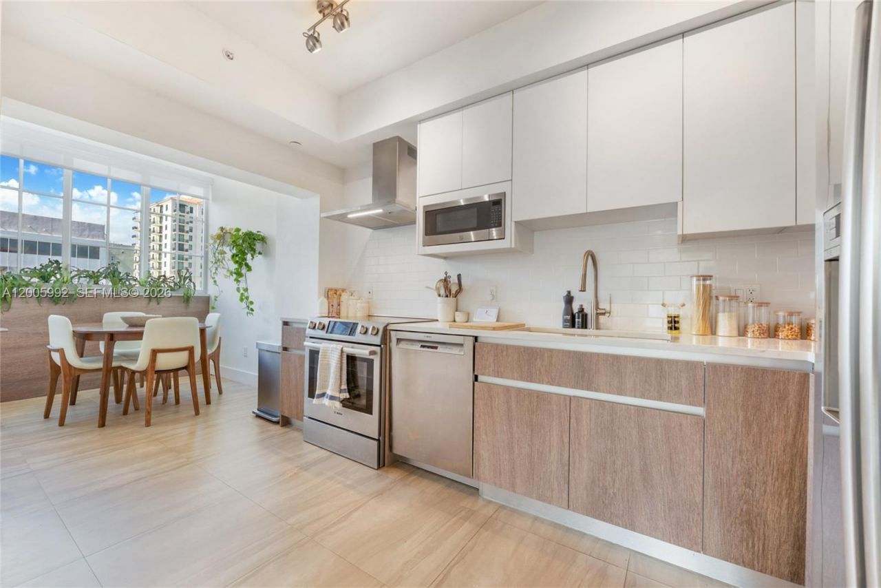 120 Salamanca Ave , Unit 3B, Coral Gables, FL 33134 Photo