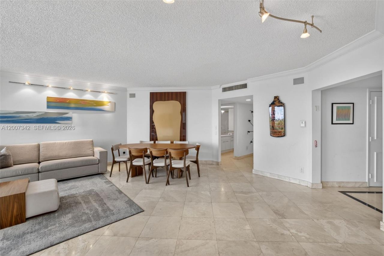 21205 Yacht Club Dr , Unit 605, Aventura, FL 33180 Photo