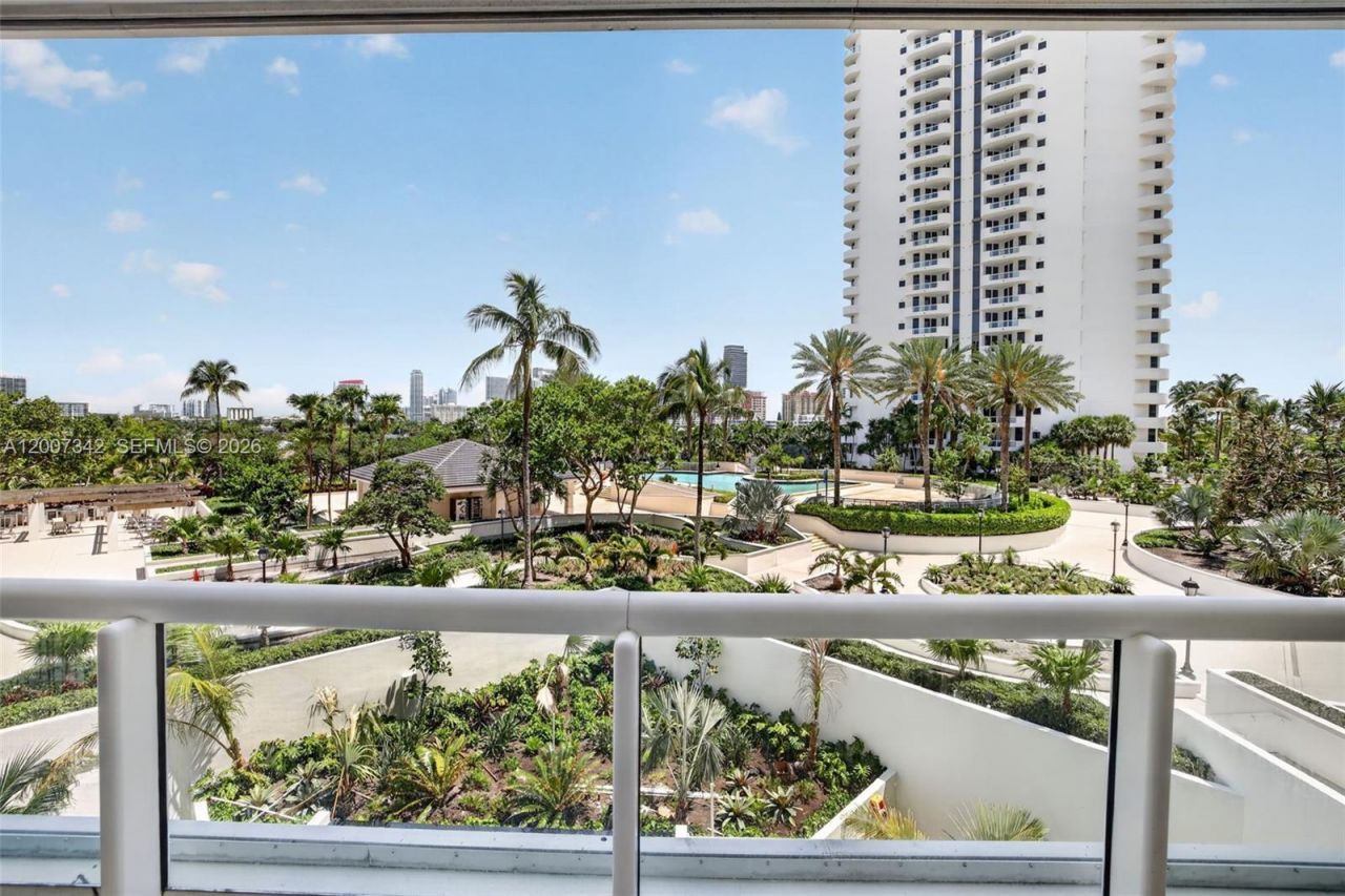 21205 Yacht Club Dr , Unit 605, Aventura, FL 33180 Photo