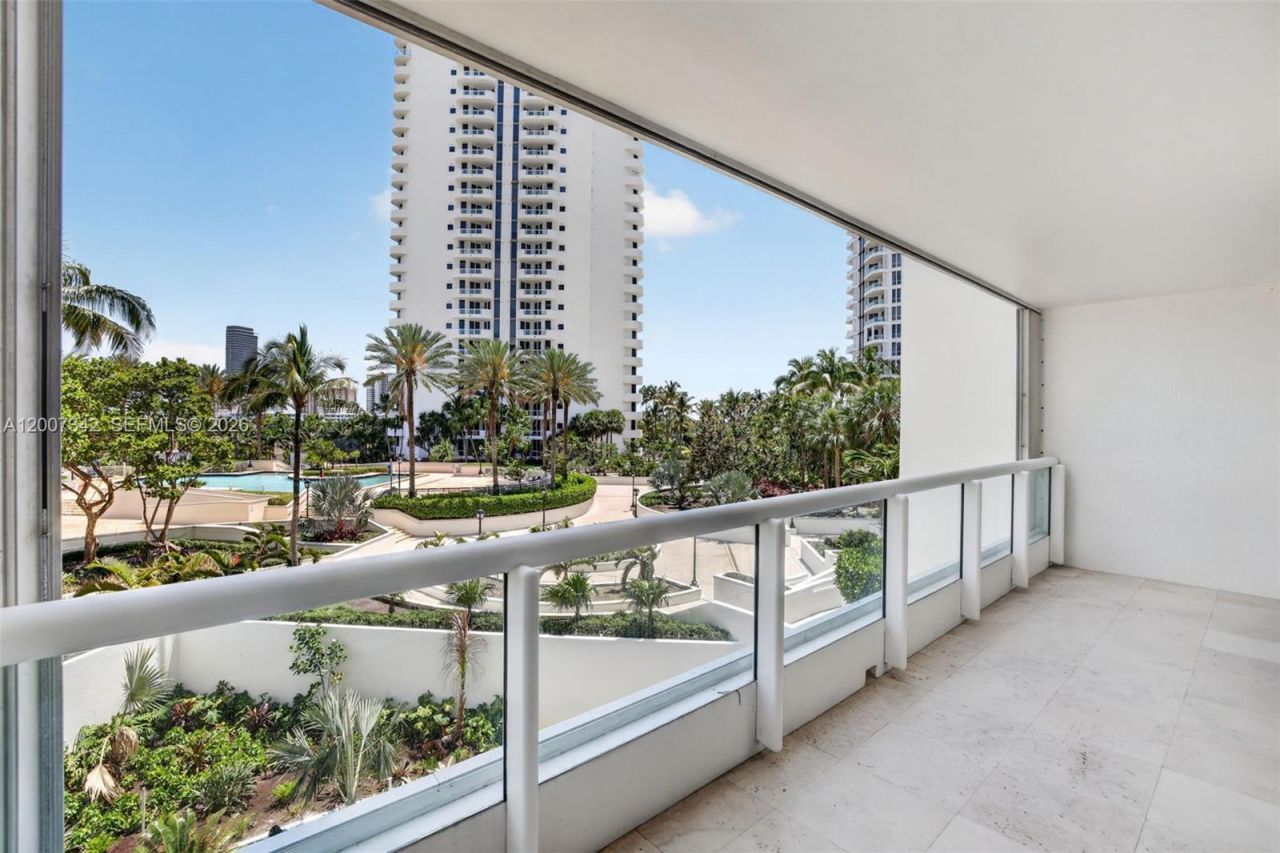 21205 Yacht Club Dr , Unit 605, Aventura, FL 33180 Photo