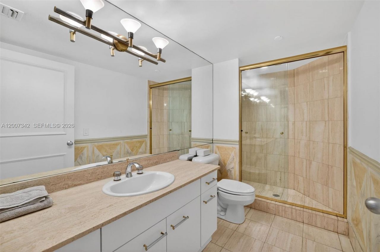 21205 Yacht Club Dr , Unit 605, Aventura, FL 33180 Photo
