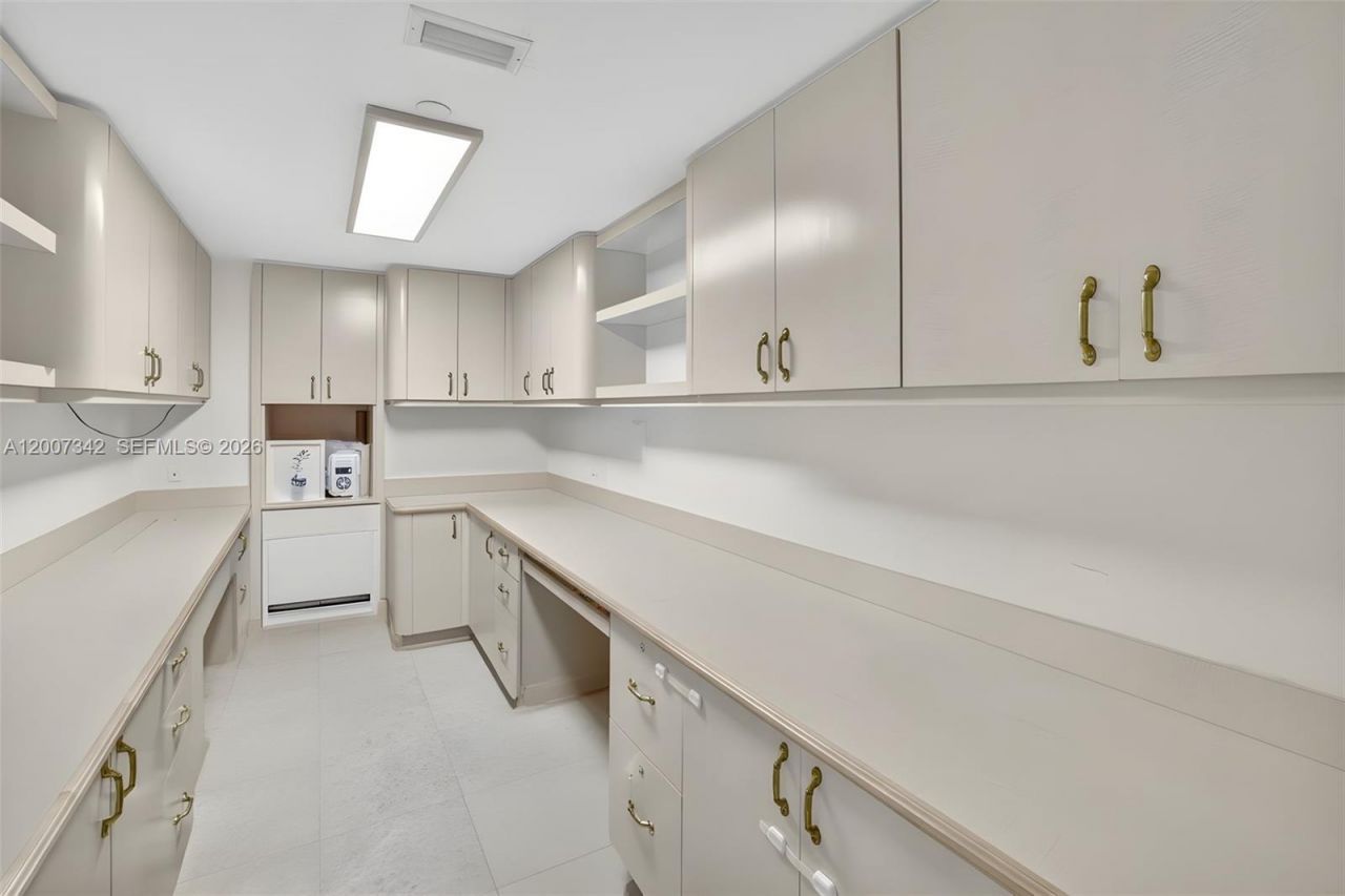 21205 Yacht Club Dr , Unit 605, Aventura, FL 33180 Photo