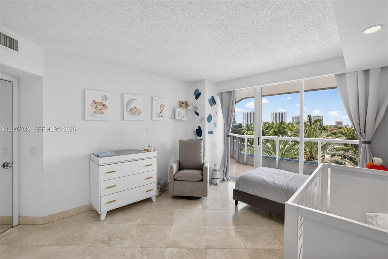 21205 Yacht Club Dr , Unit 605, Aventura, FL 33180 Photo