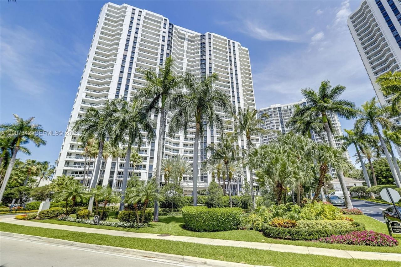 21205 Yacht Club Dr , Unit 605, Aventura, FL 33180 Photo