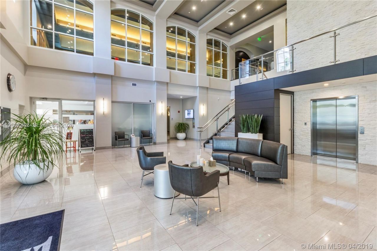 21205 Yacht Club Dr , Unit 605, Aventura, FL 33180 Photo