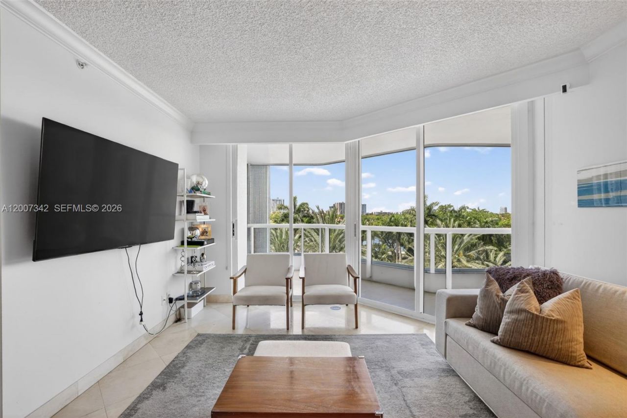 21205 Yacht Club Dr , Unit 605, Aventura, FL 33180 Photo