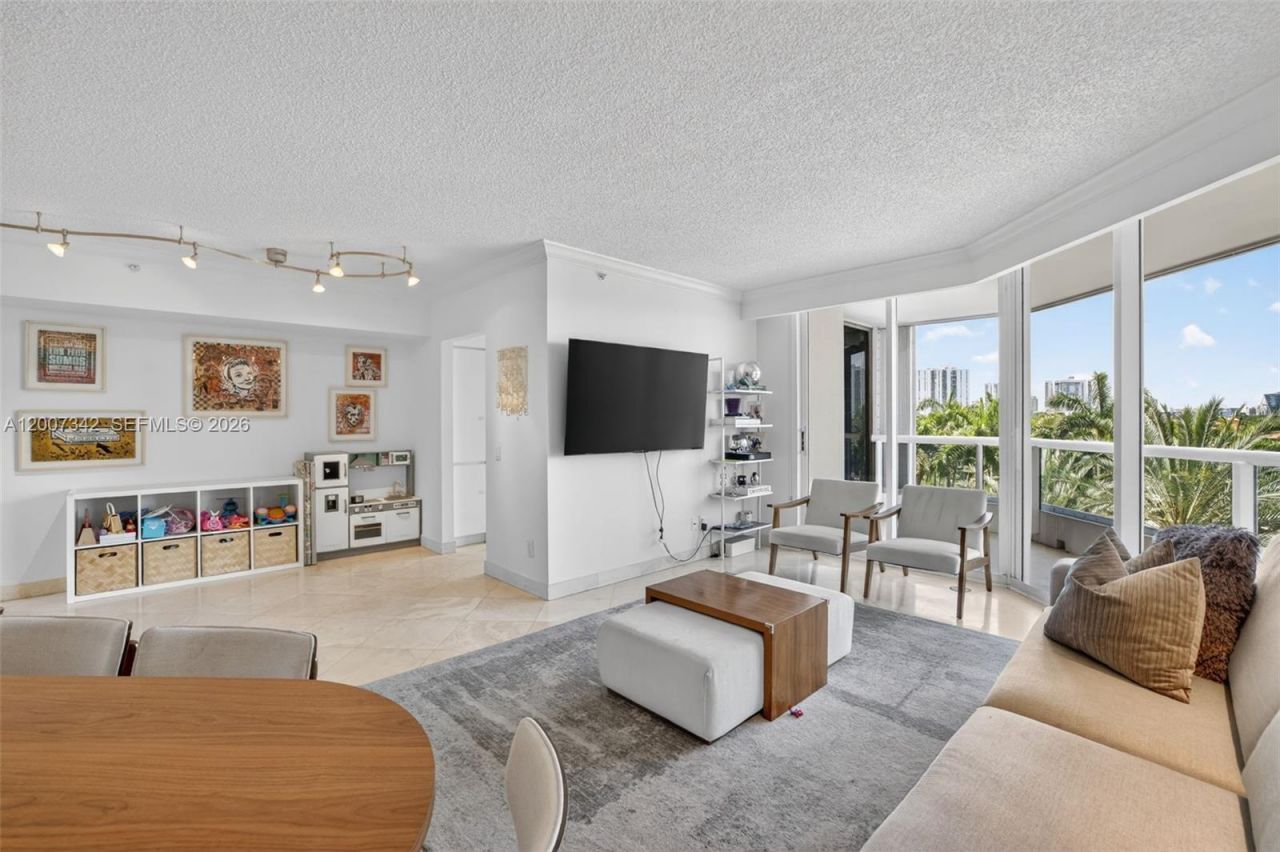 21205 Yacht Club Dr , Unit 605, Aventura, FL 33180 Photo
