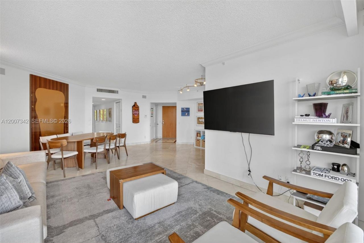21205 Yacht Club Dr , Unit 605, Aventura, FL 33180 Photo