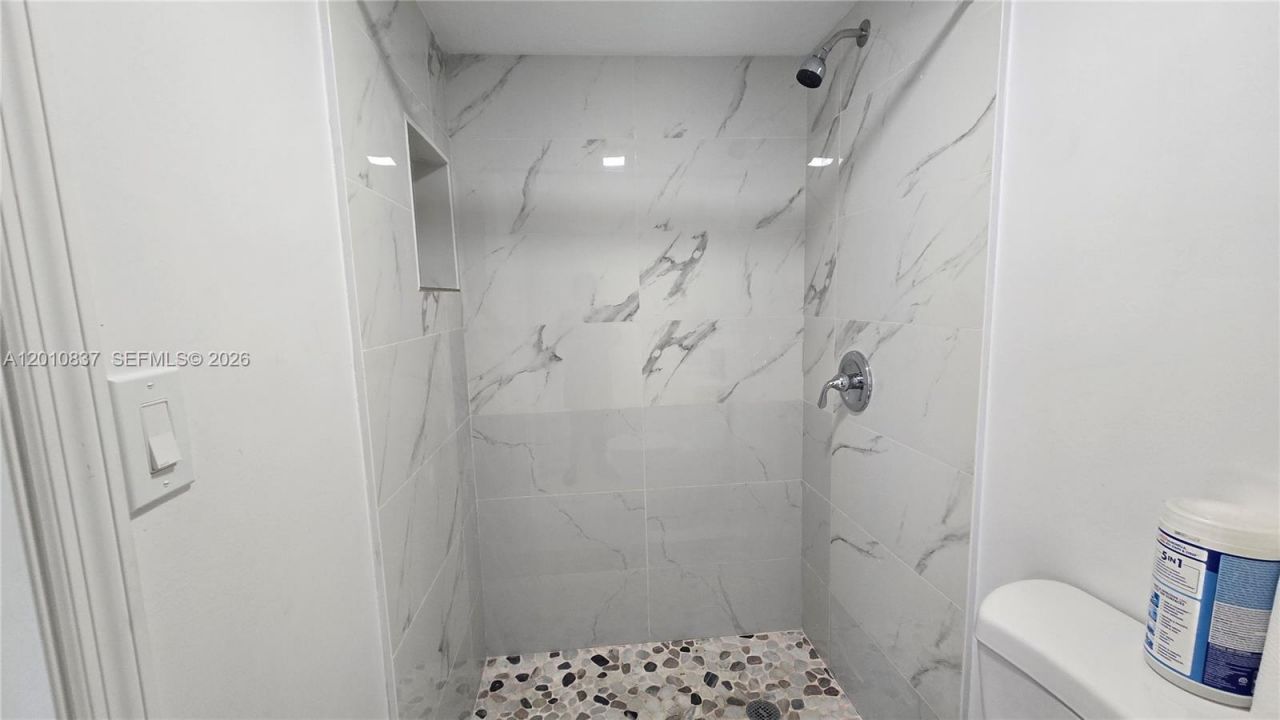 2440 NW 99th St, Unit A, Miami, FL 33147 Photo