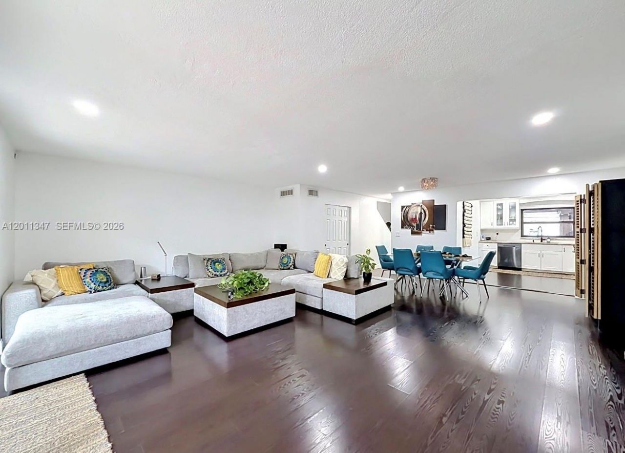 10375 Rue Vendome , Unit 4C, Pembroke Pines, FL 33026 Photo