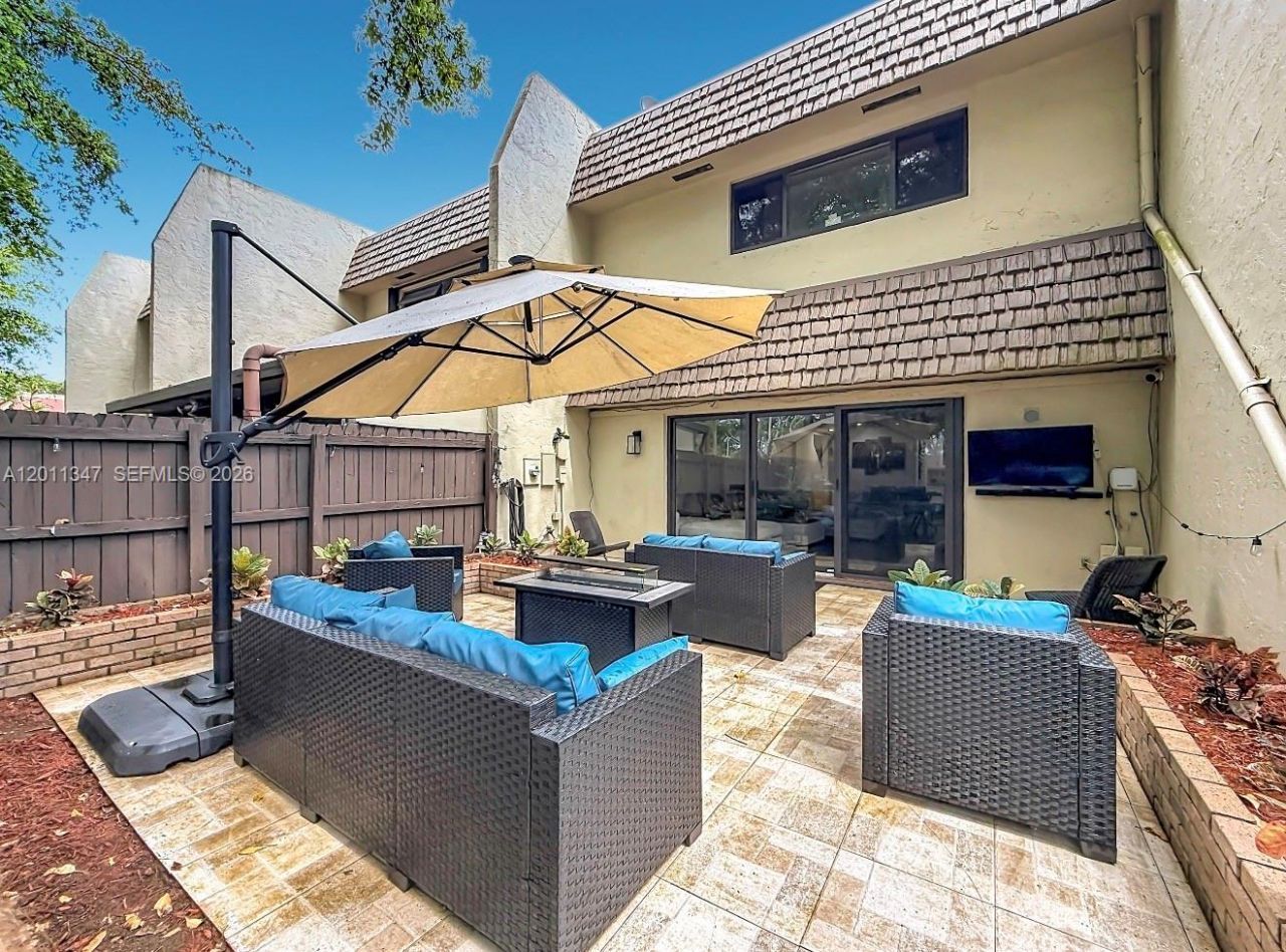 10375 Rue Vendome , Unit 4C, Pembroke Pines, FL 33026 Photo