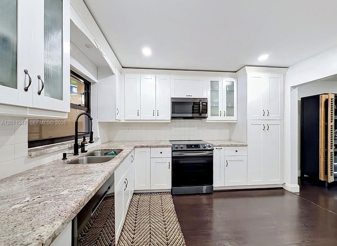 10375 Rue Vendome , Unit 4C, Pembroke Pines, FL 33026 Photo