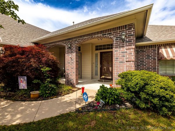 6304 E Galveston Street , Broken Arrow, OK 74014