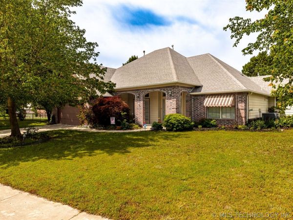 6304 E Galveston Street , Broken Arrow, OK 74014