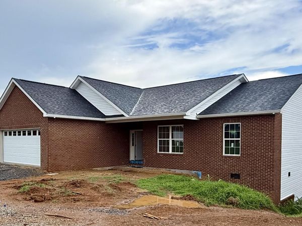 1027 Patriots Landing Drive, Dandridge, TN 37725