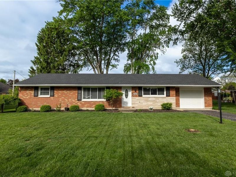 307 N Walnut Street, Englewood, OH 45322 Photo 1