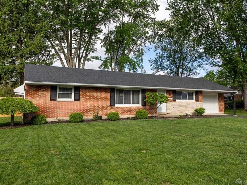 307 N Walnut Street, Englewood, OH 45322 Photo 3