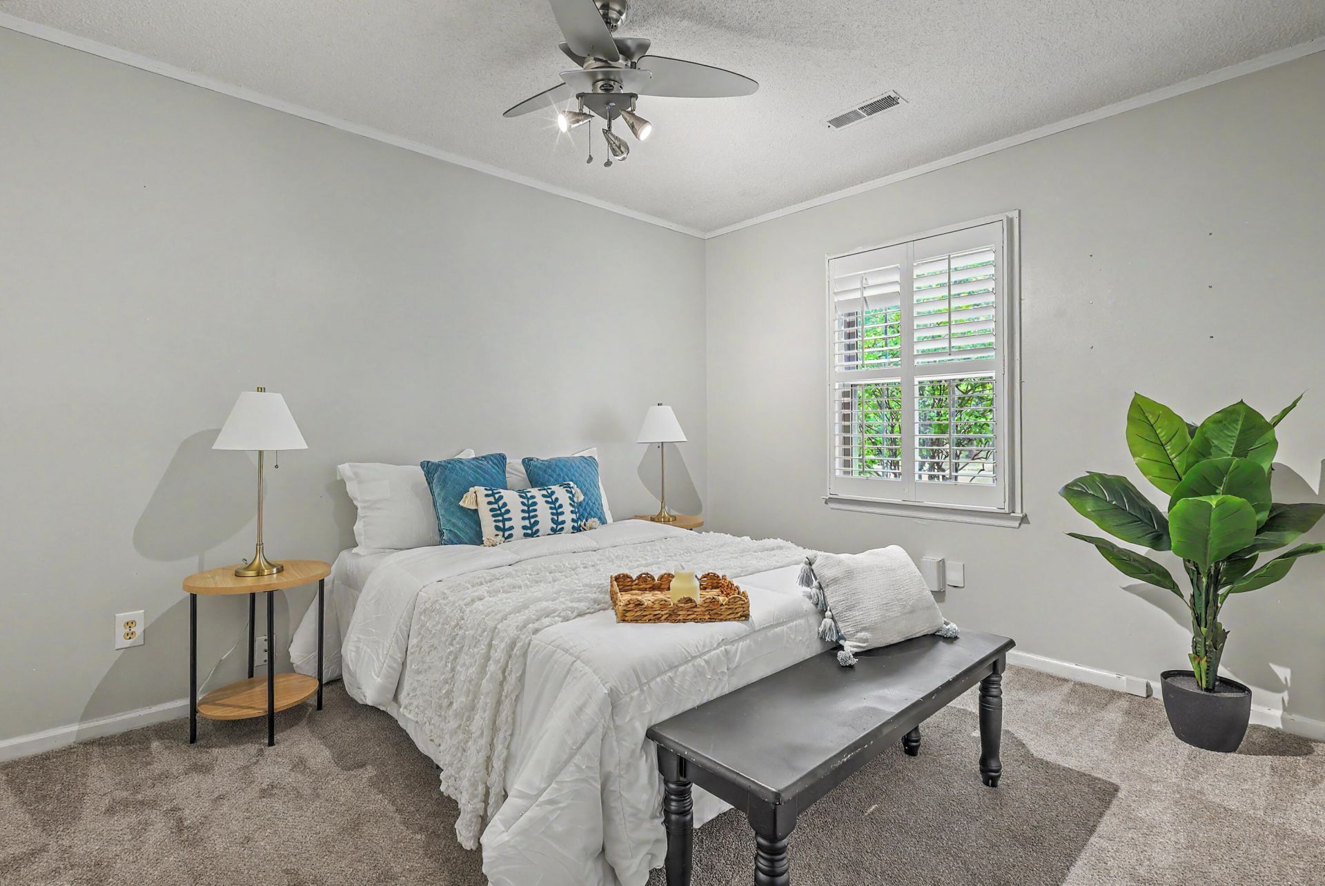 104 Kings Court Photo 19