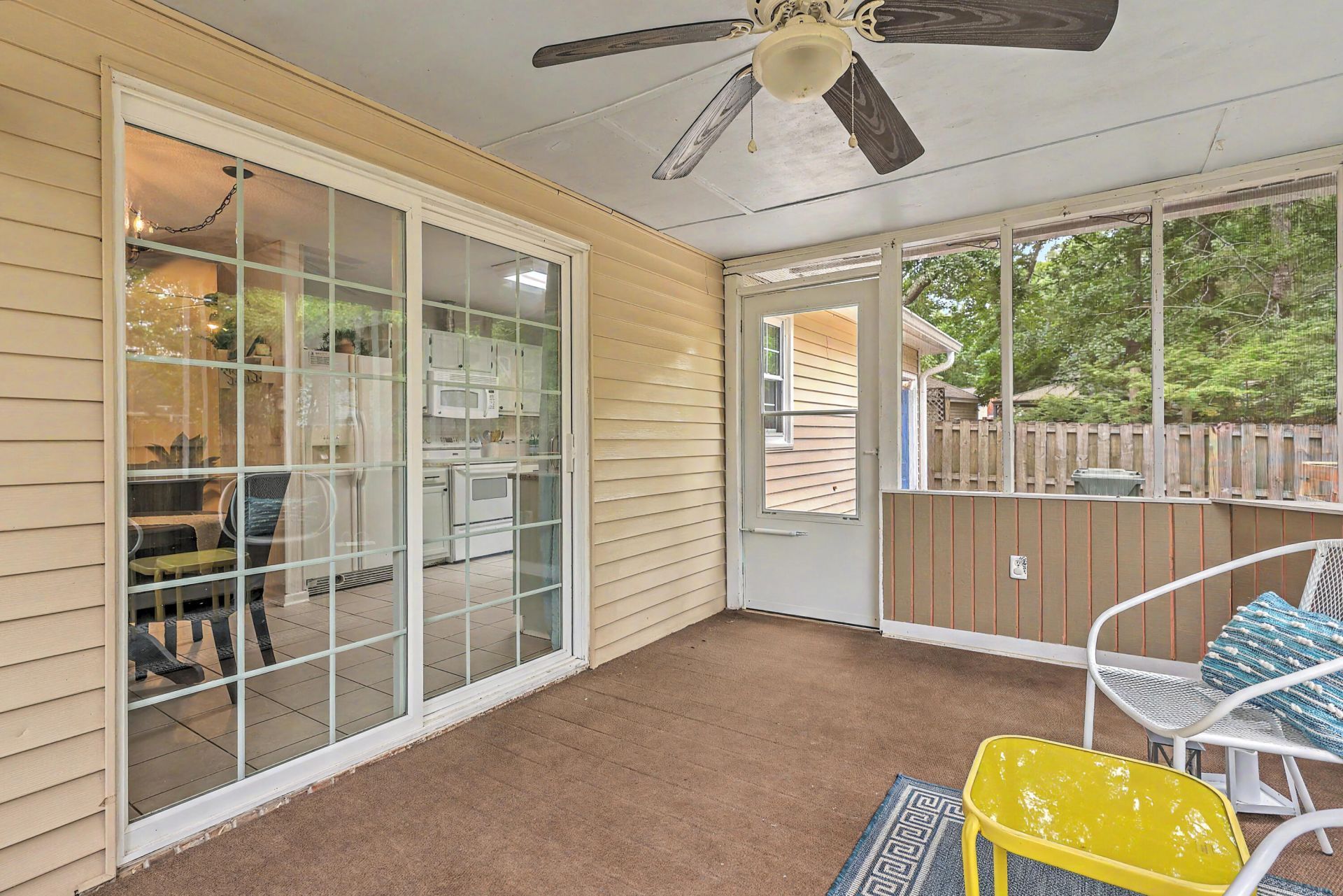 104 Kings Court Photo 23