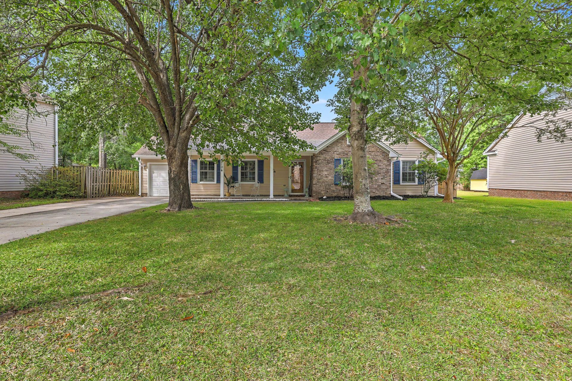 104 Kings Court Photo 30