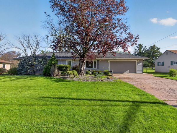1616 Cascade Court, Jackson, MI 49203