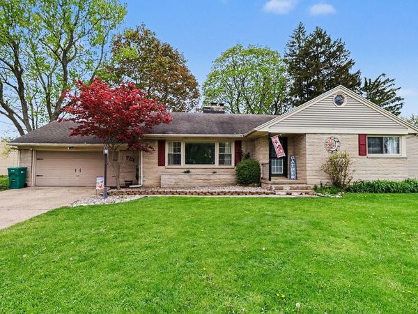 1332 E Kilgore Road, Portage, MI 49002