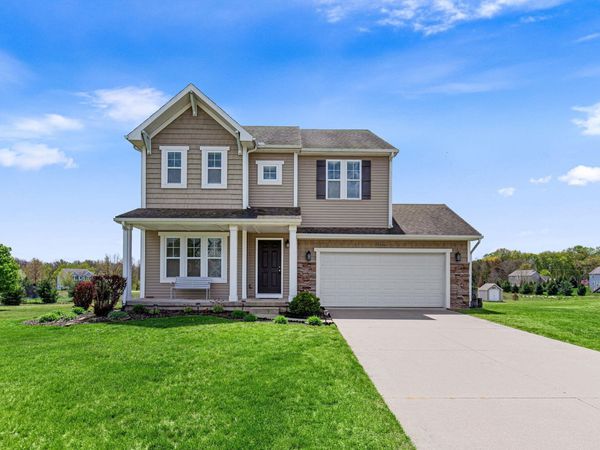 8534 E Barber Ridge Drive, Alto, MI 49302
