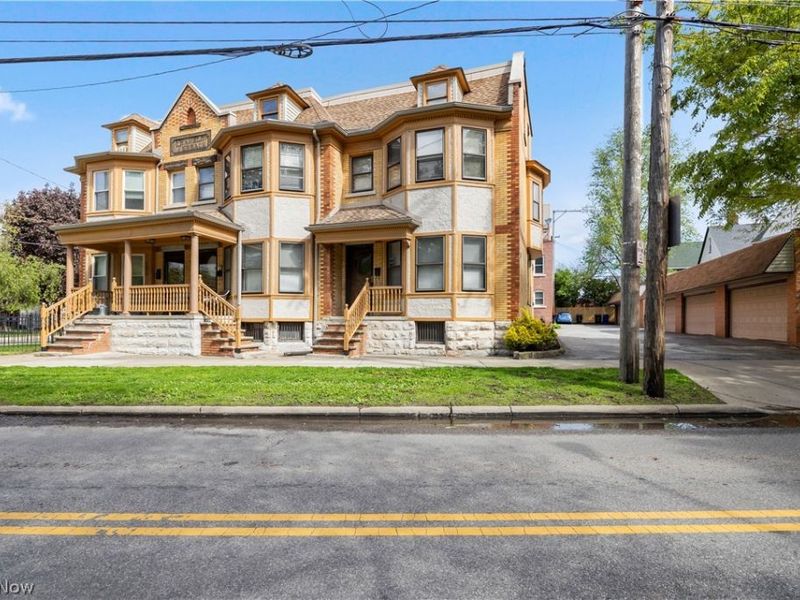 7512 Franklin Boulevard, Cleveland, OH 44102 Photo 2