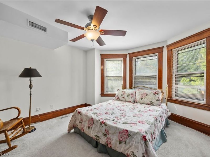 7512 Franklin Boulevard, Cleveland, OH 44102 Photo 21