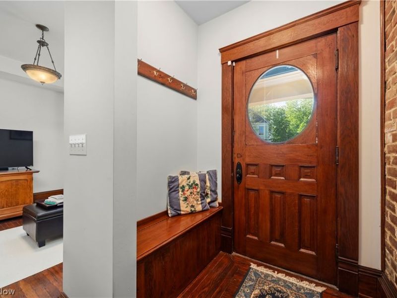 7512 Franklin Boulevard, Cleveland, OH 44102 Photo 3